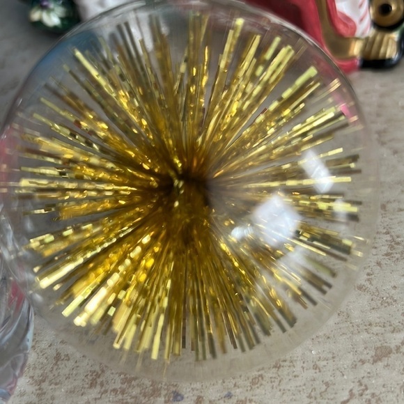 Vintage Christmas Ornament Unsilvered Gold Tinsel Starburst - Picture 6 of 7